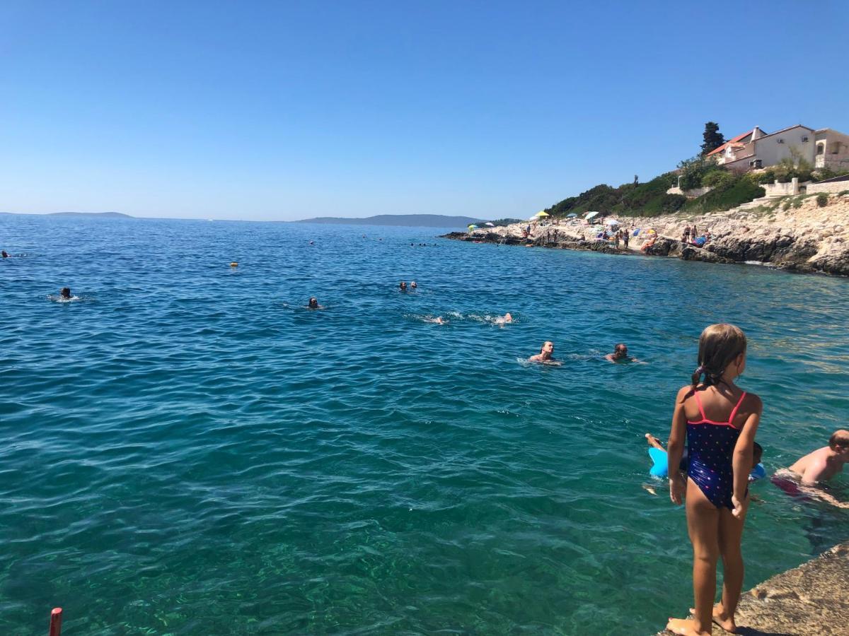 Villa Dani Sea & Pool Apartments Trogir Dış mekan fotoğraf