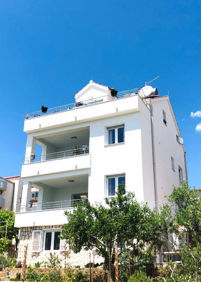 Villa Dani Sea & Pool Apartments Trogir Dış mekan fotoğraf